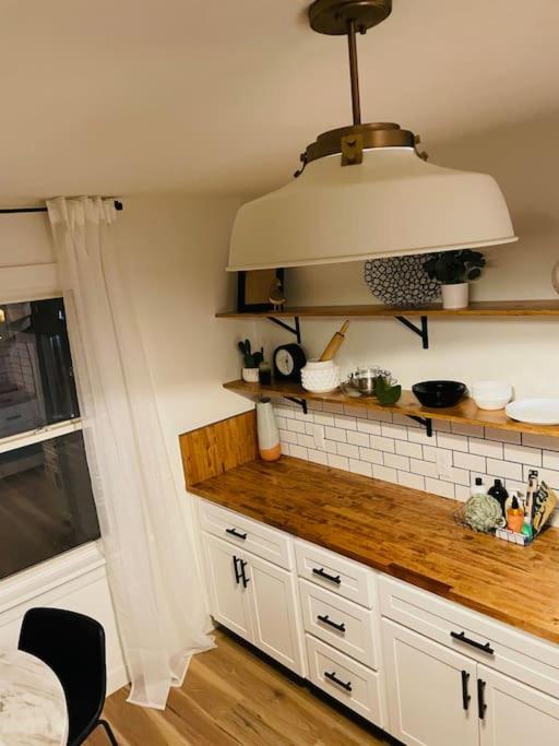 1BR 1 BA near Carl Health and OSF
